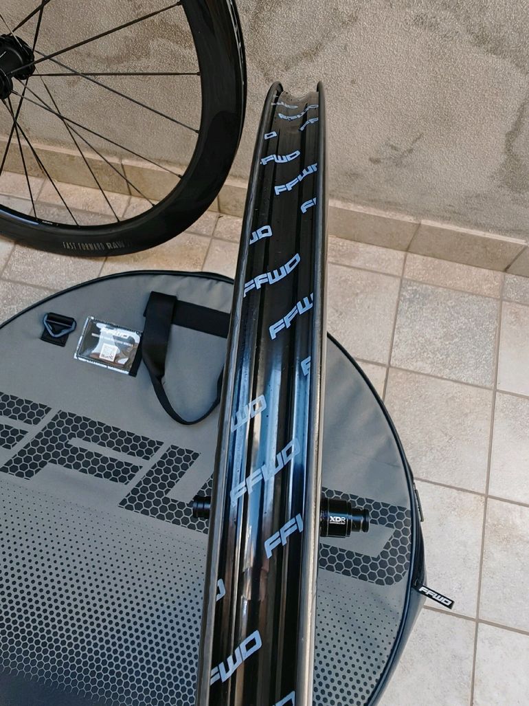 ffwd RAW 55 GLOSSY 2024 bike usato — immagine 4 di 6