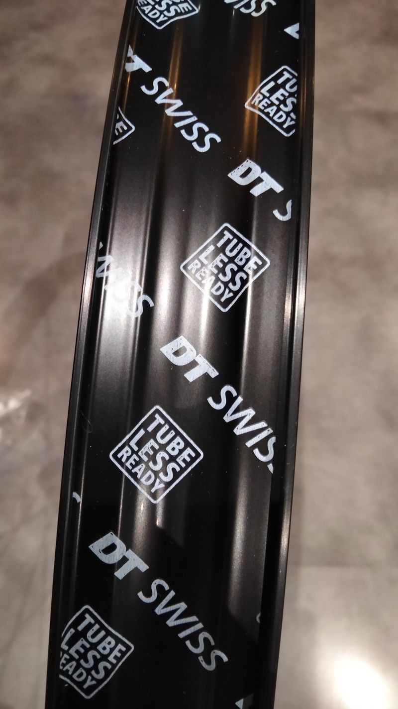 Dt Swiss h 1900 bike usato — immagine 6 di 6