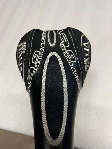 Selle Italia . Saddles & Seatposts usato