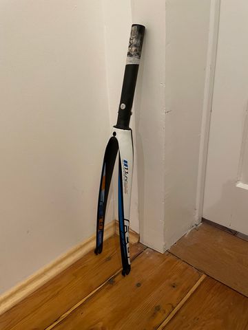 Brugt Felt 1.1 UHC Plus Carbon Rennrad Gabel 2020 bike — billede 2 af 5