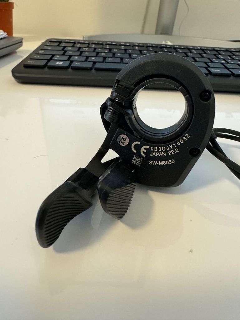 Used Shimano SWM8050 2022 bike — image 1 of 3
