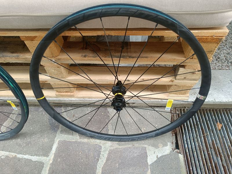 Used Mavic Crossmax SL Ultimate 30 2025 bike — image 3 of 4