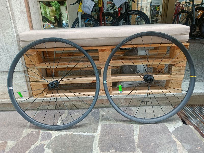 Used Mavic Crossmax SL Ultimate 30 2025 bike — image 1 of 4