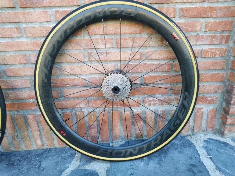 Used Bontrager Aeolus xxx 40 2019 bike — image 5 of 6