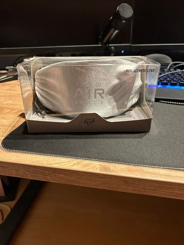 Used Fox airspace Vizen goggle 2023 bike — image 4 of 4