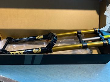 Fox 40 Factory grip X2 Black 29 2025 Fork usato