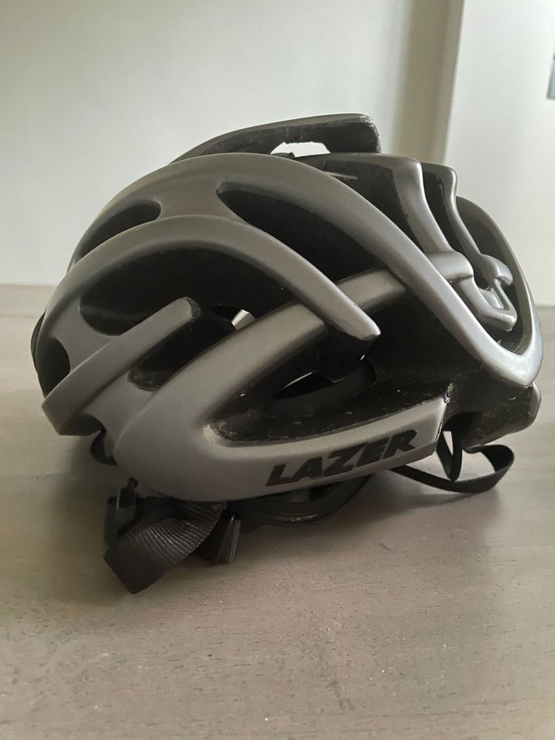 Lazer Blade + 2022 Cycling Clothing d'occasion