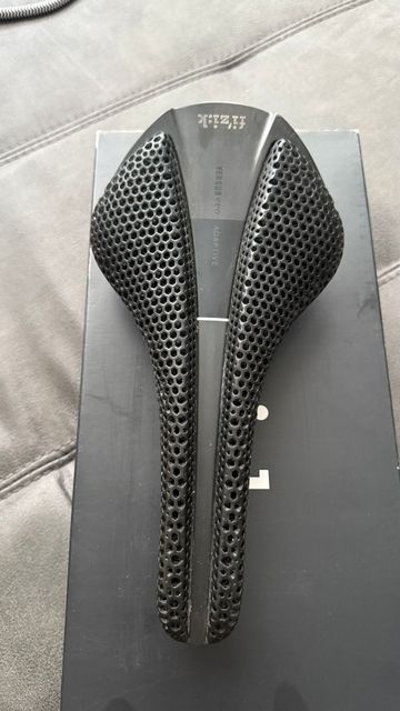 Used Fizik VS 00 2024 Saddles & Seatposts