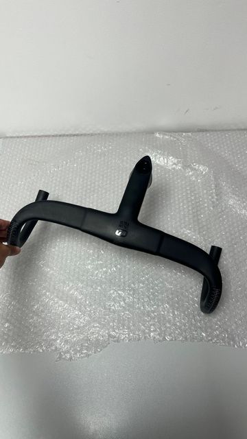 Brugt Pinarello Most Talon Ultra Light 1K 44/140mm 2025 Cockpit