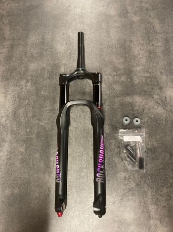 Tweedehands Rock Shox yari 2023 Fork