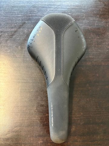 Fizik ANTARES R5 2025 Saddles & Seatposts usato