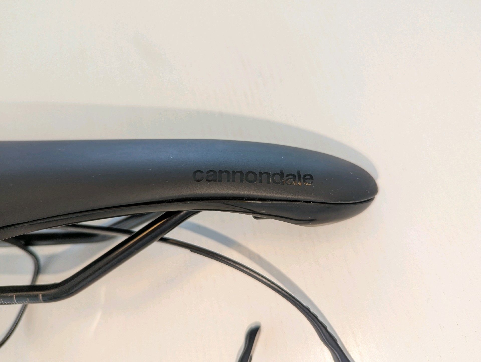 90373095-606c-4ca8-86f1-