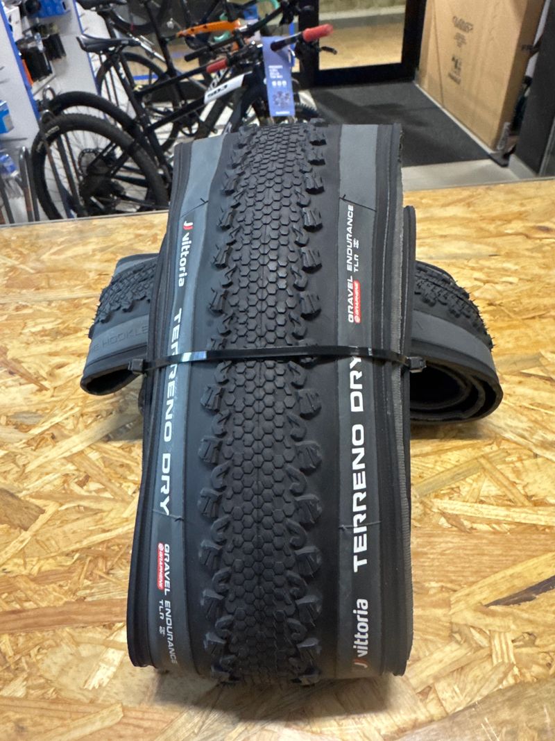 Used Vittoria Terreno Dry Gravel Endurance 700x40 Graphene 2023 Tyres & Tubes