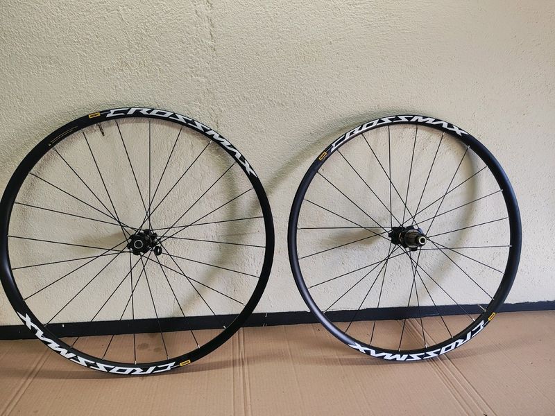 Used mavic cross max 2017 Wheels