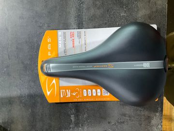 Used serfas E gel 2023 Saddles & Seatposts