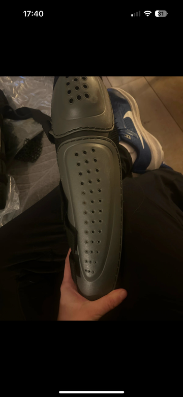 Gebrauchtes knee shin 2022 bike — Bild 2 von 8