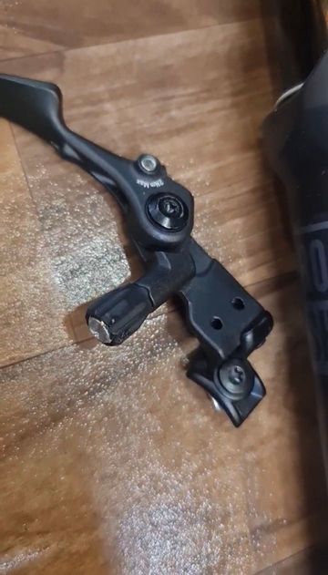 Used Bontrager Line dropper 2025 bike — image 3 of 4