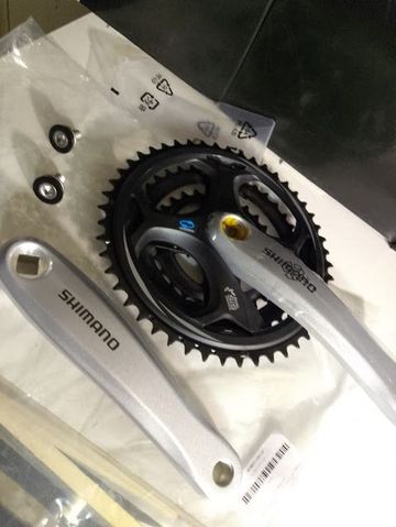 Shimano ALTUS FC-M311 2016 Drivetrain & Pedals usato