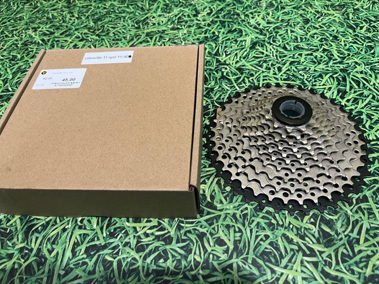 Used Sunshine, Sunrace, Sram en Shimano Cassetes en freewheels 2022 bike — image 5 of 12