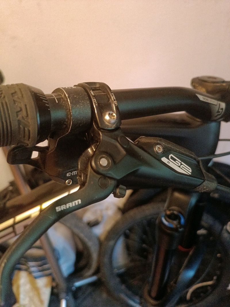 Použité Sram g2 2022 Brakes