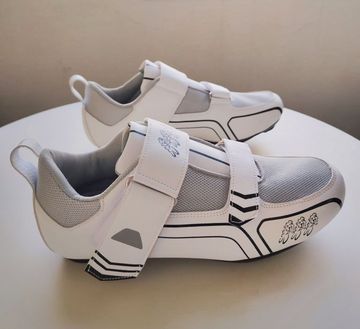Gebrauchtes White sportshoes 2025 Cycling Shoes