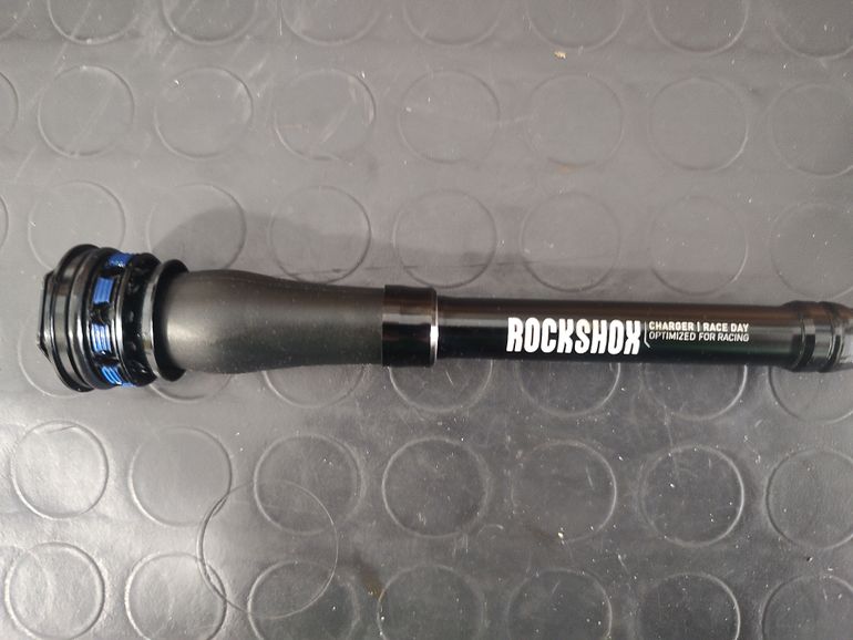 Brugt RockShox Charger Race Day 2025 bike — billede 7 af 18