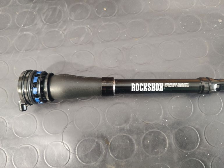 Brugt RockShox Charger Race Day 2025 bike — billede 13 af 18