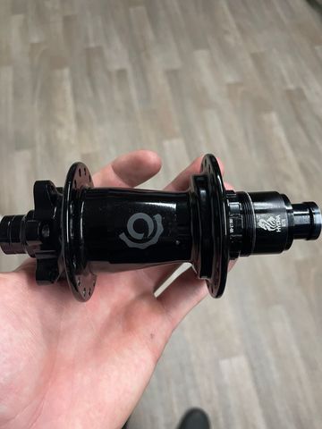 Used Industry Nine hydra 2020 bike — image 4 of 4