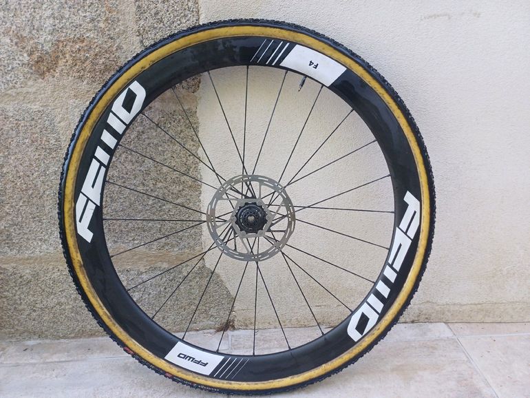 Ffwd Wheels Ffwd F4 Disc Fast Forward F4R DT240s Carbon/Alloy