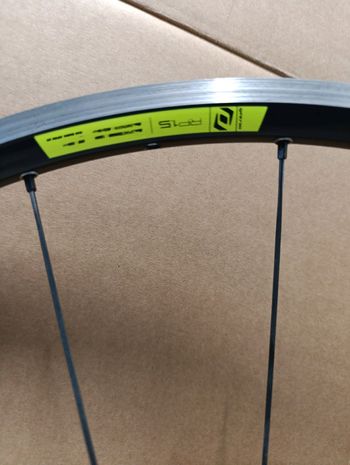 Used Dt Swiss rp 1.5 syncros 2018 bike — image 2 of 6