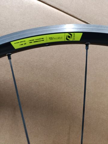Używany Dt Swiss rp 1.5 syncros 2018 bike — zdjęcie 2 z 6