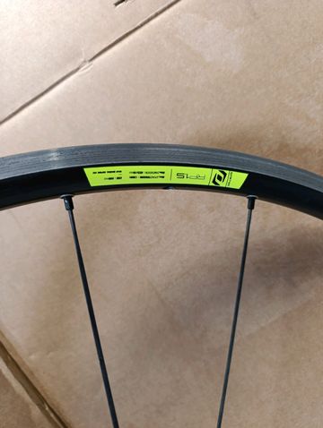 Używany Dt Swiss rp 1.5 syncros 2018 bike — zdjęcie 6 z 6