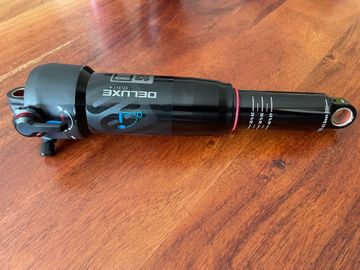 RockShox Deluxe Select + Rear Suspension usato