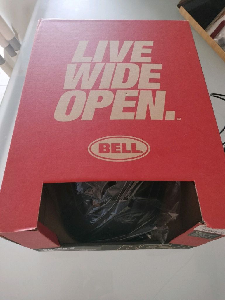 Bell Super 3 2024 bike usato — immagine 13 di 14