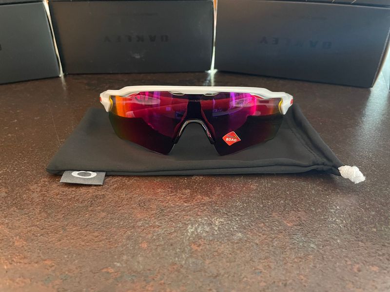 Käytetty oakley radar ev 2024 Cycling Accessories