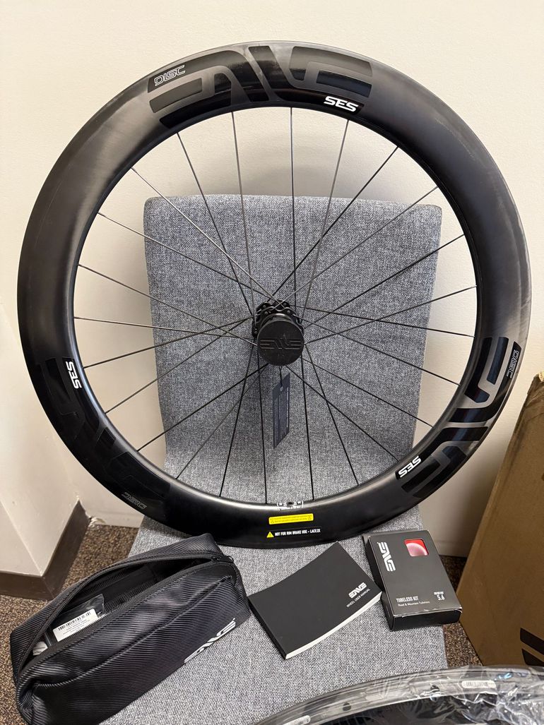 Used Enve SES 5.6 2023 bike — image 2 of 3