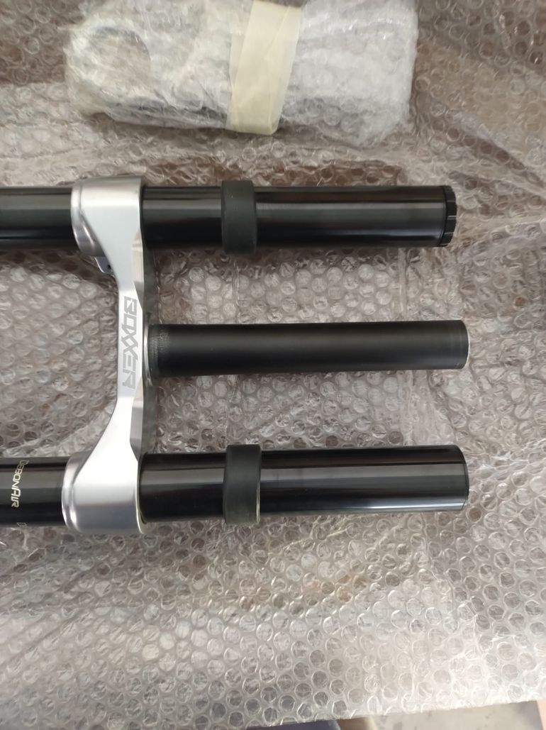 ROCKSHOX BOXXER Select 29インチ180mmストローク ROCKSHOX BOXXER Select 29インチ180mmストローク ROCKSHOX BOXXER