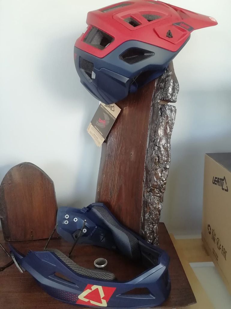 Used LEATT enduro 2.0 2023 bike — image 3 of 4
