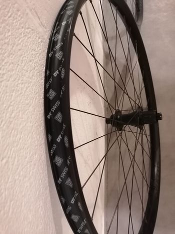 Brugt Syncros X-30 SE/32H/30mm 2022 bike — billede 3 af 6