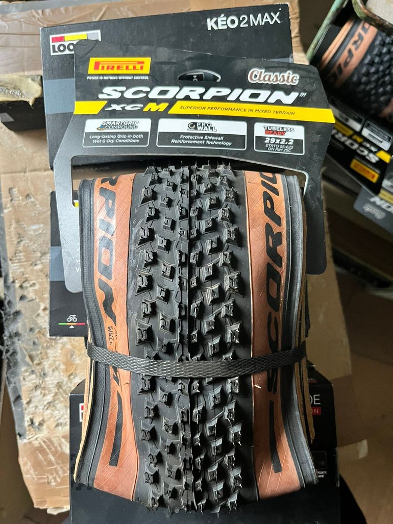Gebrauchtes Pirelli Scorpion 2024 bike — Bild 2 von 2