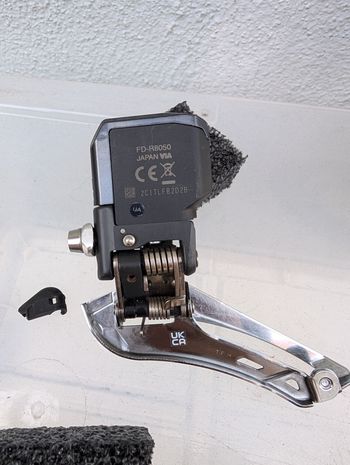 Used Shimano Ultegra r8050 di2 rim brake 172.5 53/39 bike — image 11 of 18
