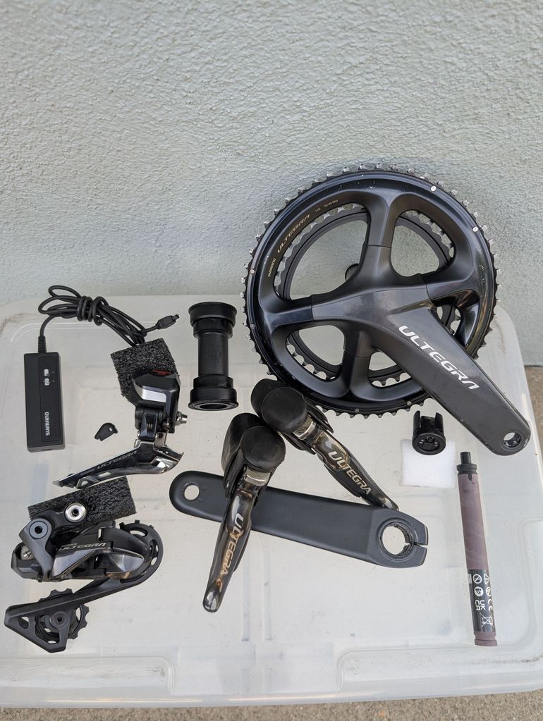 Used Shimano Ultegra r8050 di2 rim brake 172.5 53/39 bike — image 1 of 18
