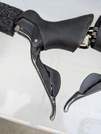 Used Shimano Ultegra r8050 di2 rim brake 172.5 53/39 bike — image 16 of 18