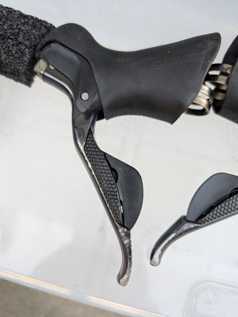 Used Shimano Ultegra r8050 di2 rim brake 172.5 53/39 bike — image 16 of 18