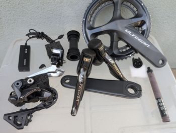 Used Shimano Ultegra r8050 di2 rim brake 172.5 53/39 bike — image 2 of 18