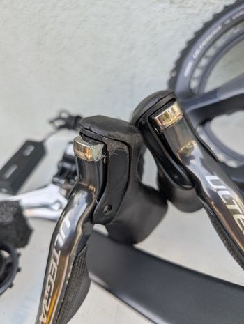 Used Shimano Ultegra r8050 di2 rim brake 172.5 53/39 bike — image 6 of 18