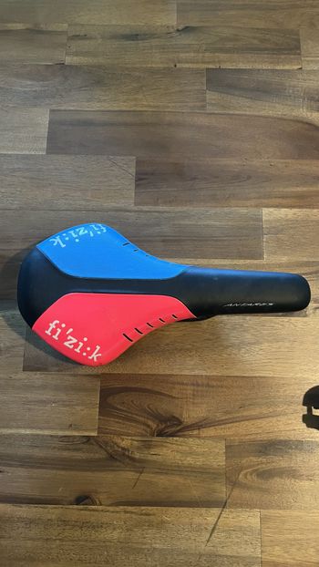 Fizik Antares R1 carbone 2022 Saddles & Seatposts usato