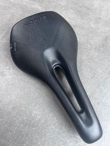 Gebrauchtes Ergon SR Sport Gel Women racezadel 2023 Saddles & Seatposts