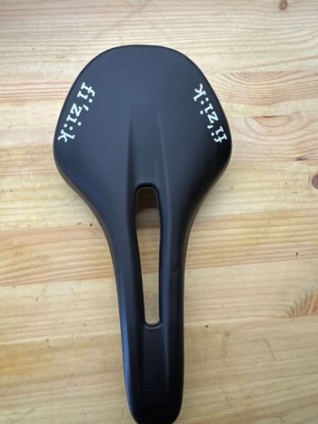 Fizik vento 2022 Saddles & Seatposts usato