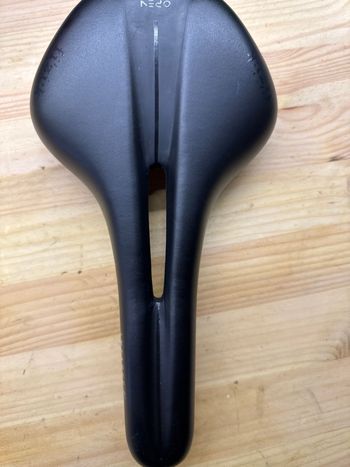Fizik Antares r3 open large 2016 Saddles & Seatposts usato